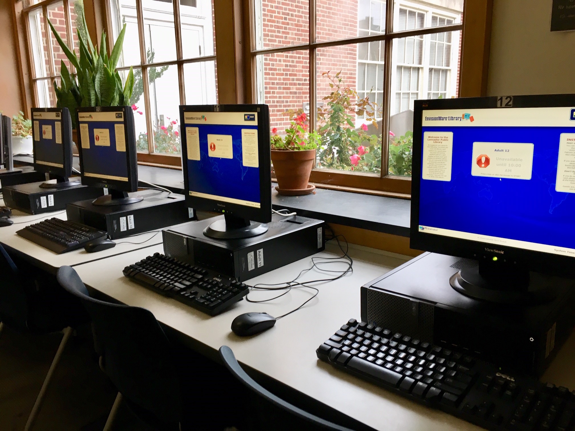 public-computers-and-wifi-lancaster-public-library